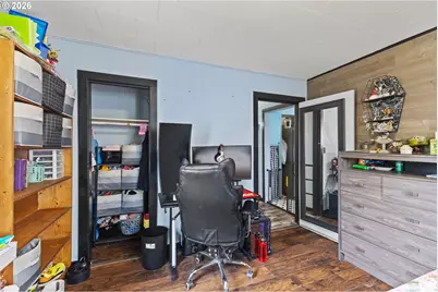 1070 W 11th St, Coquille, OR 97423 - Photo 25