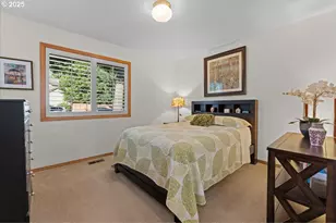 2104 NE 165th Dr, Portland, OR 97230 - Photo 23