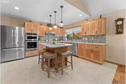 2104 NE 165th Dr, Portland, OR 97230 - Photo 11