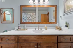 2104 NE 165th Dr, Portland, OR 97230 - Photo 25