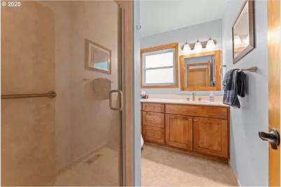 2104 NE 165th Dr, Portland, OR 97230 - Photo 27