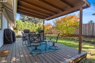 2104 NE 165th Dr, Portland, OR 97230 - Photo 15