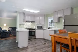 300 SE Goodnight Ave, Corvallis, OR 97333 - Photo 5