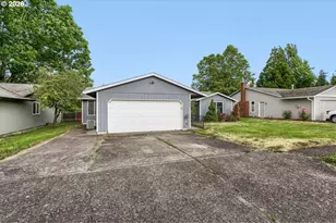 2040 NE 213th Ave, Fairview, OR 97024 - Photo 3