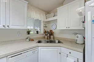 1003 Shadow Ranch Ln, Roseburg, OR 97470 - Photo 11