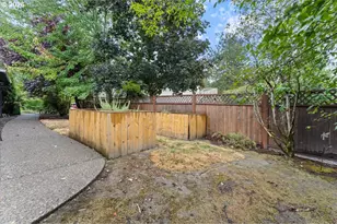 14234 NW Lakeshore Ct, Portland, OR 97229 - Photo 27