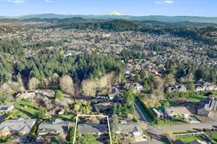 10180 SE Cresthill Rd, Happy Valley, OR 97086 - Photo 45