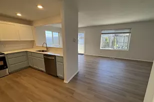 764 N 20th Pl, Cornelius, OR 97113 - Photo 3