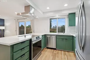 18800 SW Sandra Ln, Beaverton, OR 97003 - Photo 13