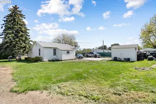 1675 NW 11th St, Hermiston, OR 97838 - Photo 3