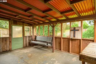 1147 S 34th Pl, Springfield, OR 97478 - Photo 23