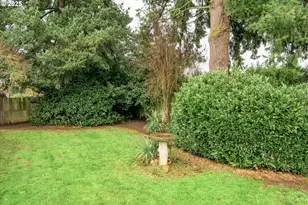 1147 S 34th Pl, Springfield, OR 97478 - Photo 29