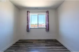 2010 Roosevelt Loop, North Bend, OR 97459 - Photo 15