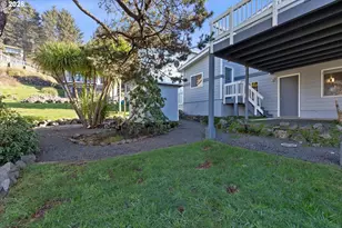 1931 NE 68th St, Lincoln City, OR 97367 - Photo 41