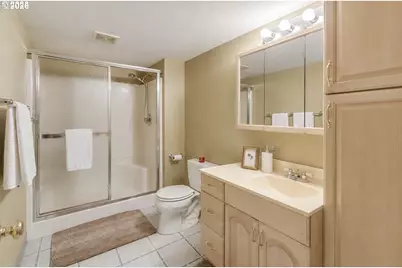 4446 NE Irving St, Portland, OR 97213 - Photo 21