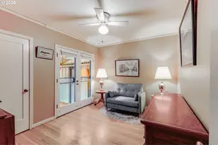 4446 NE Irving St, Portland, OR 97213 - Photo 13