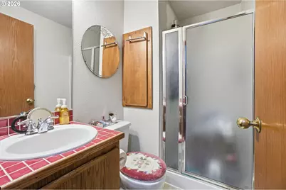 12723 SE Main St, Portland, OR 97233 - Photo 15