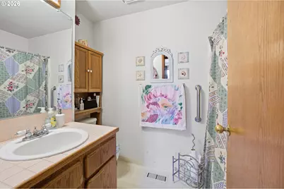 12723 SE Main St, Portland, OR 97233 - Photo 21