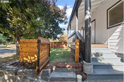 6023 N Amherst St, Portland, OR 97203 - Photo 3