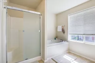 1652 SW Wright Pl, Troutdale, OR 97060 - Photo 25