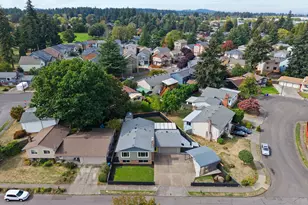 1205 NE 188th Pl, Portland, OR 97230 - Photo 33