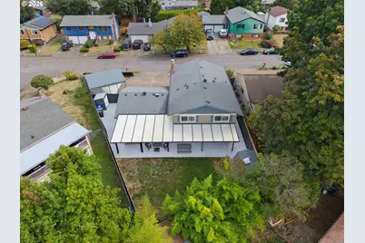 1205 NE 188th Pl, Portland, OR 97230 - Photo 31