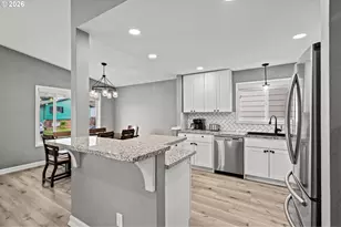 1205 NE 188th Pl, Portland, OR 97230 - Photo 7