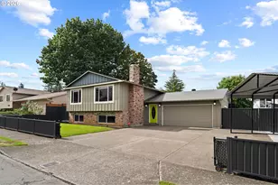 1205 NE 188th Pl, Portland, OR 97230 - Photo 3