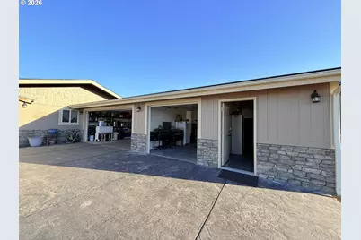 3647 SW Highway 97, Madras, OR 97741 - Photo 3