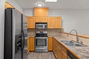 20392 Megan Ln, Fairview, OR 97024 - Photo 5