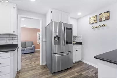 20190 SW Imperial St, Beaverton, OR 97003 - Photo 13