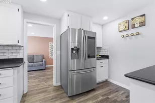 20190 SW Imperial St, Beaverton, OR 97003 - Photo 13