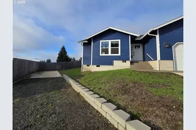 263 Addison Ave, Sutherlin, OR 97479 - Photo 3