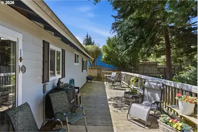 3854 Vista Dr, North Bend, OR 97459 - Photo 23