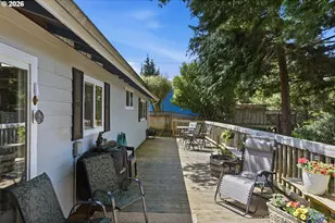 3854 Vista Dr, North Bend, OR 97459 - Photo 23
