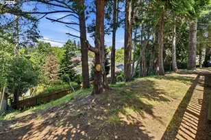 3854 Vista Dr, North Bend, OR 97459 - Photo 25