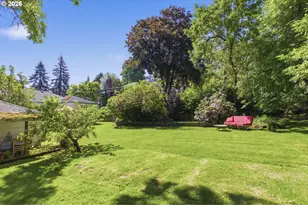 9009 SW 36th Ave, Portland, OR 97219 - Photo 29