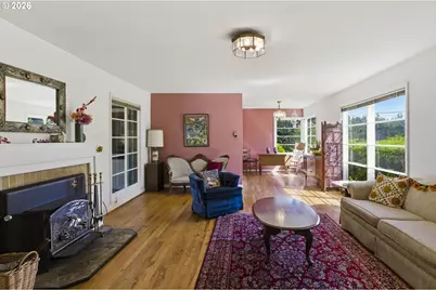 9009 SW 36th Ave, Portland, OR 97219 - Photo 7