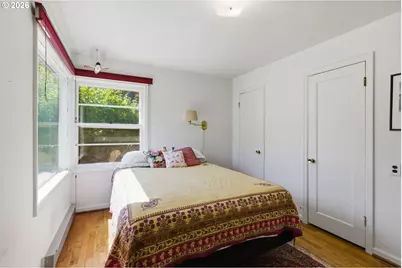 9009 SW 36th Ave, Portland, OR 97219 - Photo 19