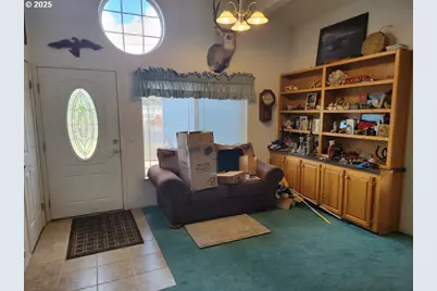 421 W Grant St, Burns, OR 97720 - Photo 3