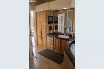 421 W Grant St, Burns, OR 97720 - Photo 19