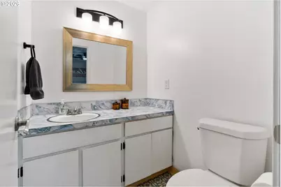 14105 SW Spinnaker Dr, Beaverton, OR 97005 - Photo 23