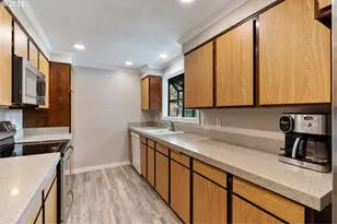 14105 SW Spinnaker Dr, Beaverton, OR 97005 - Photo 11