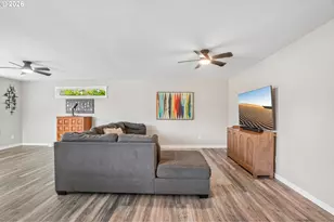 14105 SW Spinnaker Dr, Beaverton, OR 97005 - Photo 9