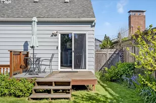 9101 N Allegheny Ave, Portland, OR 97203 - Photo 39