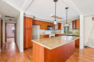 11892 SW Morning Hill Dr, Portland, OR 97223 - Photo 15