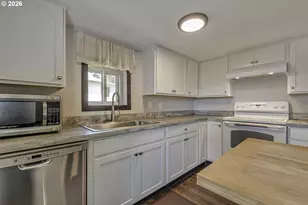 31775 NW Wascoe St, North Plains, OR 97133 - Photo 9