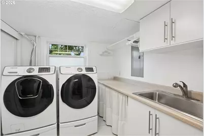 3915 SE Risley Ave, Milwaukie, OR 97267 - Photo 29