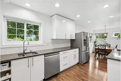 3915 SE Risley Ave, Milwaukie, OR 97267 - Photo 9