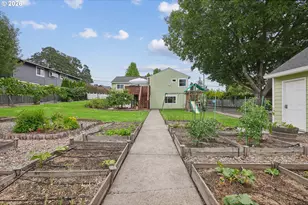 3915 SE Risley Ave, Milwaukie, OR 97267 - Photo 41